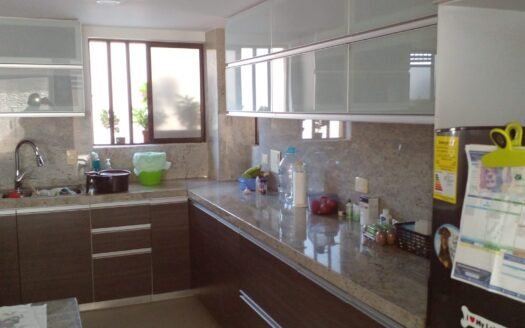 Se vende linda casa en Jardines del Campestre