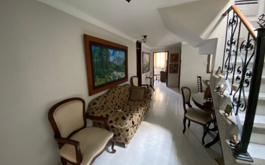 MARAVILLOSO PENT HOUSE EN MEJORAS PUBLICAS