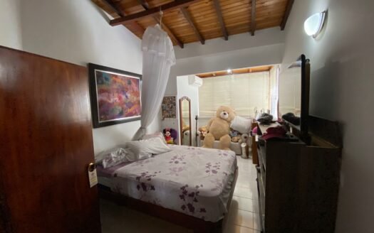 MARAVILLOSO PENT HOUSE EN MEJORAS PUBLICAS