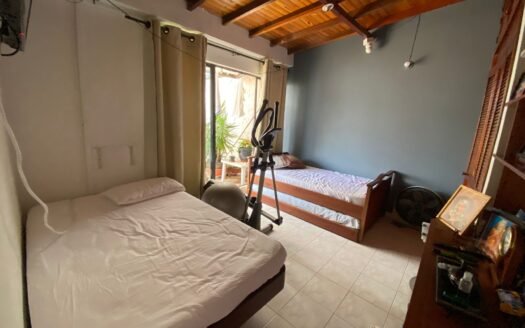 MARAVILLOSO PENT HOUSE EN MEJORAS PUBLICAS