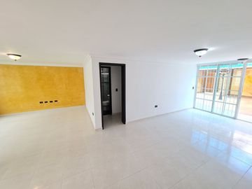 Muy bien ubicada y linda casa en el Prado