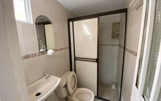 CASA DIVIDDA EN 2 APARTAMENTOS EN QUINTA GRANADA CERCA A PIEDECUESTA