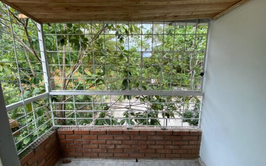 CASA DIVIDDA EN 2 APARTAMENTOS EN QUINTA GRANADA CERCA A PIEDECUESTA